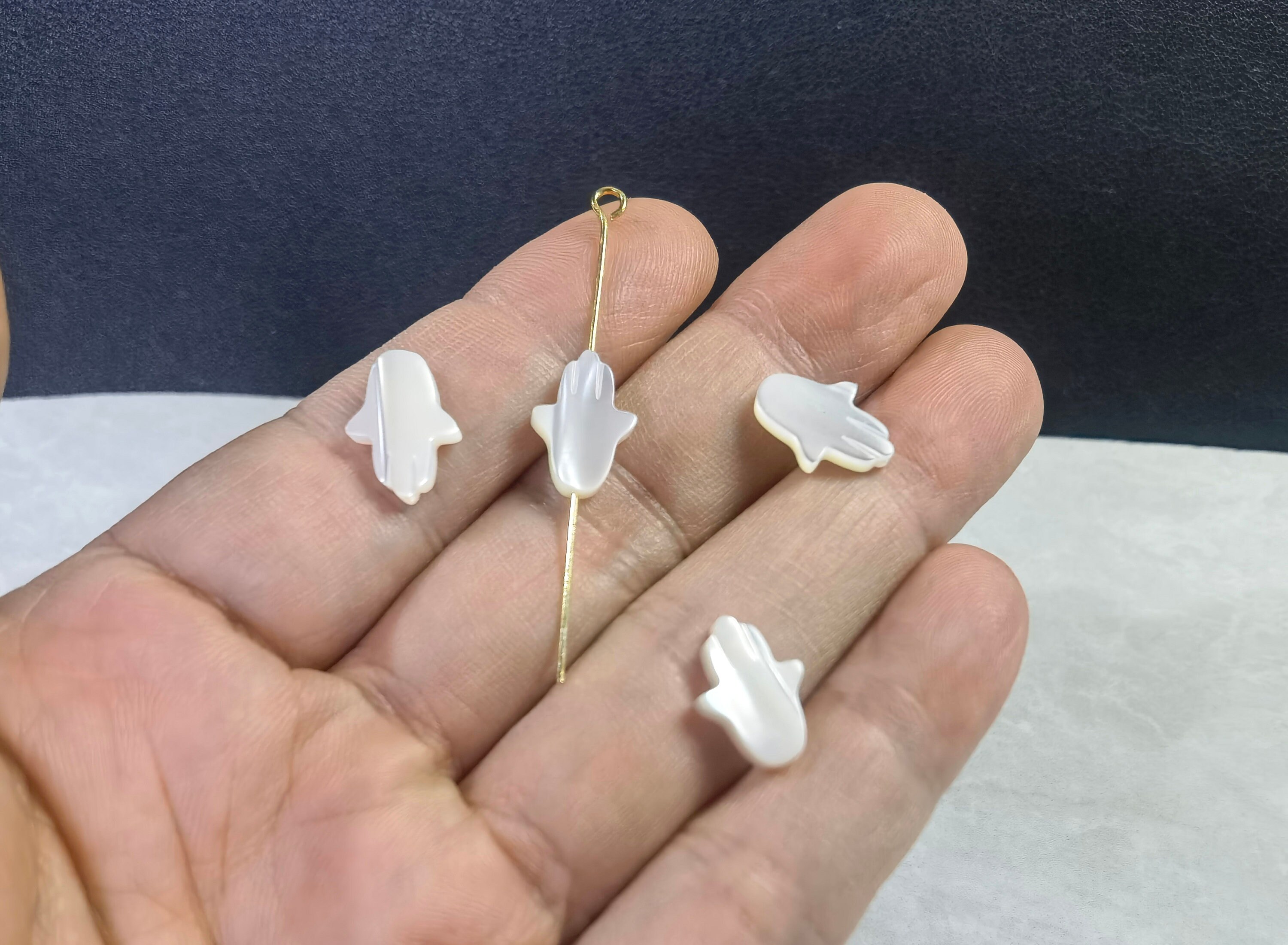 天然ホワイトマザーオブパールハムサハンドビーズ、10 x 14 mmハムサ 