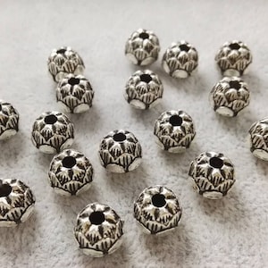 Lotus Flower Beads ,10x9mm Lotus Seeds Beads ,Silver Lotus Spacer Beads ,Nepalese beads ,Healing ,Yoga Jewelry, Lot of 30/50pcs ,BA-288