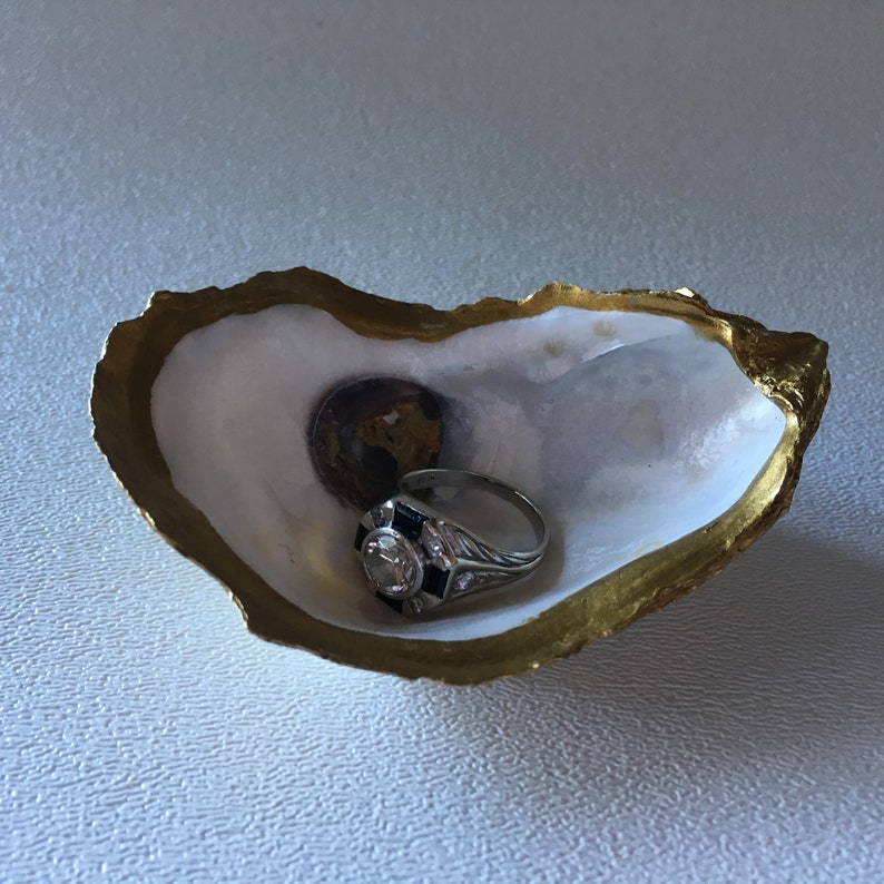 Catering Trinkets Custom art Handprinted with Gold Leaf Oyster Shell Dishes for Jewelry Place Cards