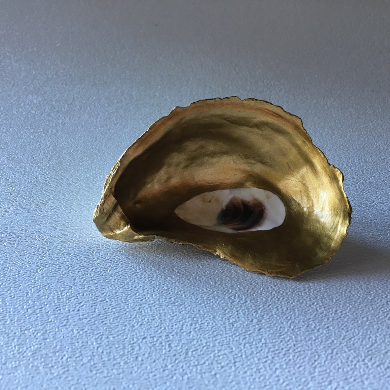 Catering Trinkets Custom art Handprinted with Gold Leaf Oyster Shell Dishes for Jewelry Place Cards