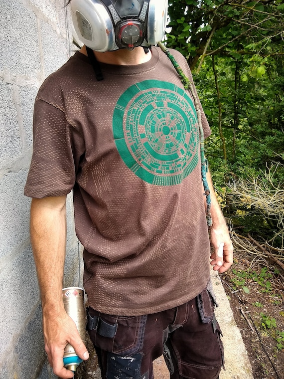 Organic Cotton Radial Crest T-shirt: Psychedelic Festival Wear