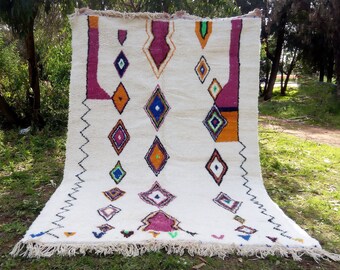 Hand Woven Moroccan Rug: Pink Touch Berber Wool Carpet