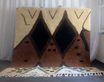 Handmade Moroccan Berber Rug: Ivory & Brown Wool Carpet