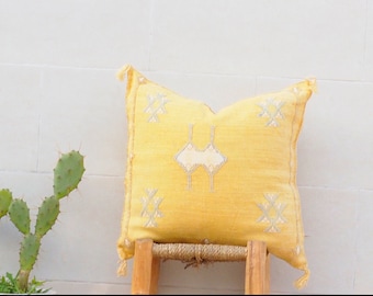 Handmade Moroccan Silk Throw Pillow: Berber Design, 18"x18"