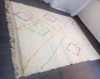 Tappeto marocchino fatto a mano in lana color avorio: tappeto berbero colorato