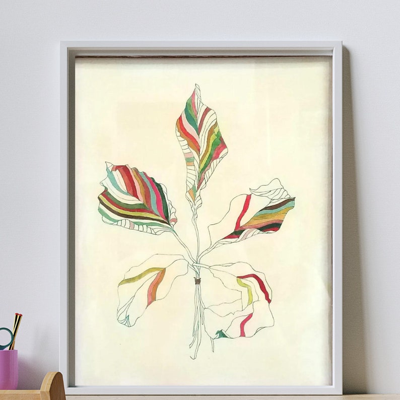 Peut inclure: Une impression encadr&eacute;e d'une illustration stylis&eacute;e d'une plante &agrave; cinq feuilles. Les feuilles sont soulign&eacute;es en noir et remplies de rayures color&eacute;es dans des tons de rouge, rose, vert, jaune et bleu.