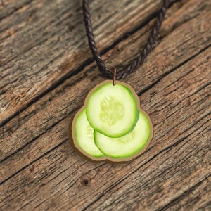 Cucumber necklace, veggie necklace, sustainable jewelry, eco friendly necklace, cucumber slices, food necklace, vegan jewelry, cucumber, art