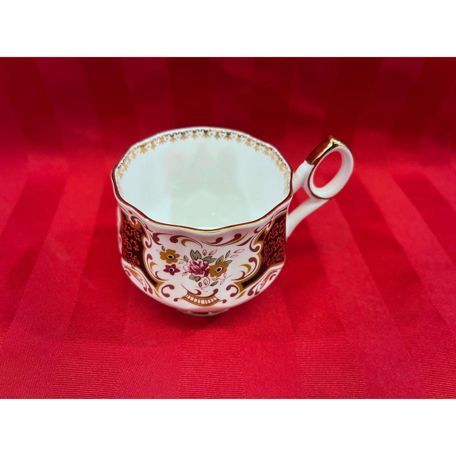 Elizabethan Fine Bone China England Teacup Orphaned Black Etsy