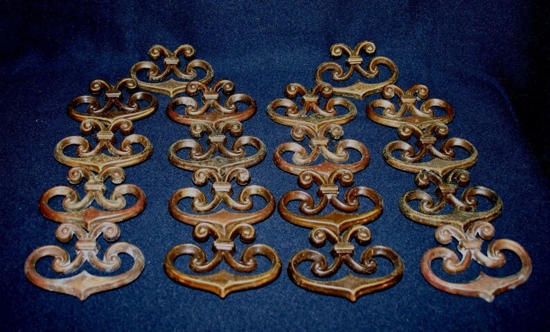 Vintage Lot Of 18 Brass Metal Cabinet Drawer Pulls Canada Etsy