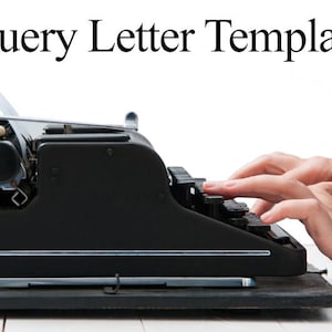 Peut inclure: Une machine à écrire vintage noire avec un rouleau de papier blanc et des mains qui tapent sur les touches. Le texte "Query Letter Template" est affiché au-dessus de la machine à écrire.