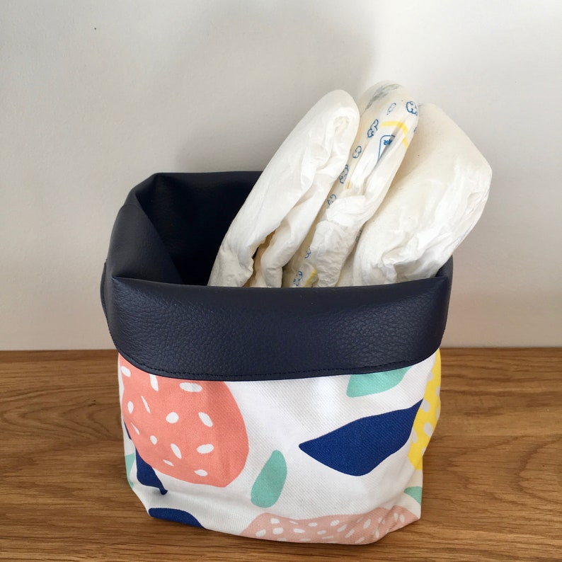Basketpocket-pocket fabric and faux leather pot midnight blue with citrus motifs reversible model