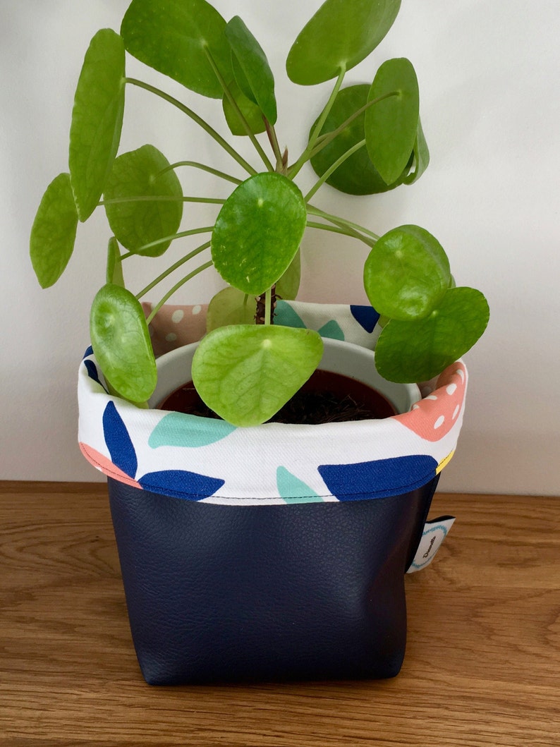 Basketpocket-pocket fabric and faux leather pot midnight blue with citrus motifs reversible model