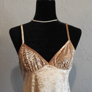Vintage 90s Marilyn Monroe chemise ~ Golden shimmery  ~ Sexy ~  Velvety