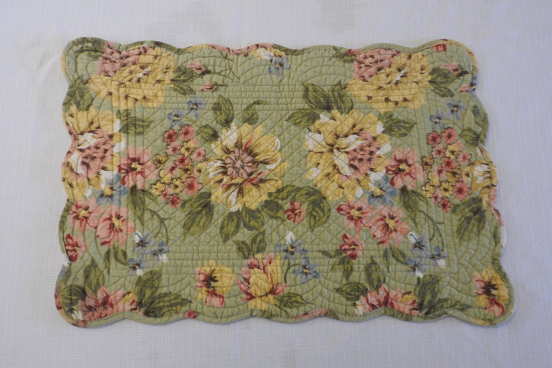 Vintage Quilted Placemats Cottage Life Shabby Chic Floral Set of 5 Etsy