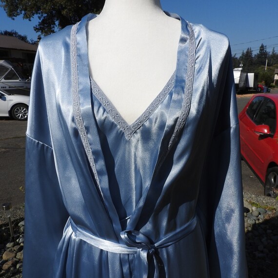 Vintage Long Robe and Gown~ Elegant~ Icy Blue~ Li… - image 2