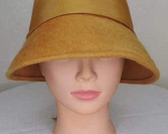 Vintage Women's  Wool Bucket Hat ~ Mustard ~
