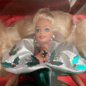 1995 Hallmark Happy Holidays Barbie