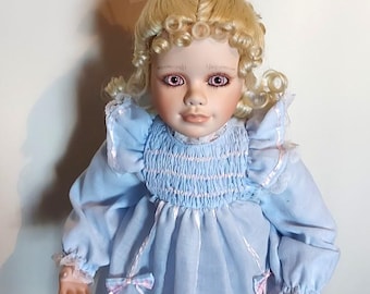 Muñeca de porcelana antigua y rara Alexis de Virginia E.