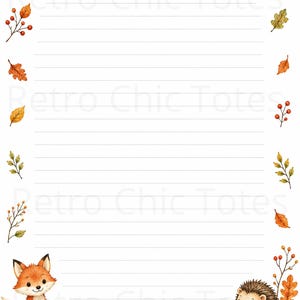 Op de afbeelding: Een vel gelinieerd briefpapier met een decoratieve rand van herfstelementen zoals oranje eikenbladeren, rode bessen, eikels en paddenstoelen. Een getekende vos zit in de linkerbenedenhoek en een egel in de rechterbenedenhoek.