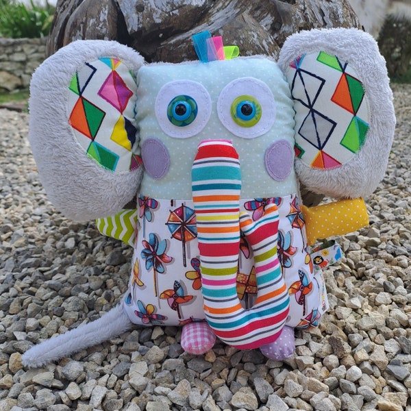 Doudou éléphant - Peluche éléphant