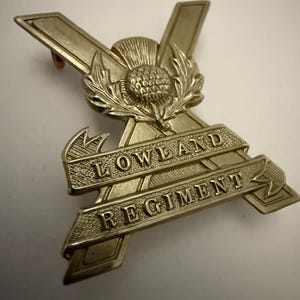 The Lowland Regiment vintage Cap Badge - Scottish British military ww2