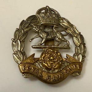 British. The Royal Hampshire Regiment cap badge. Military ww2 vintage