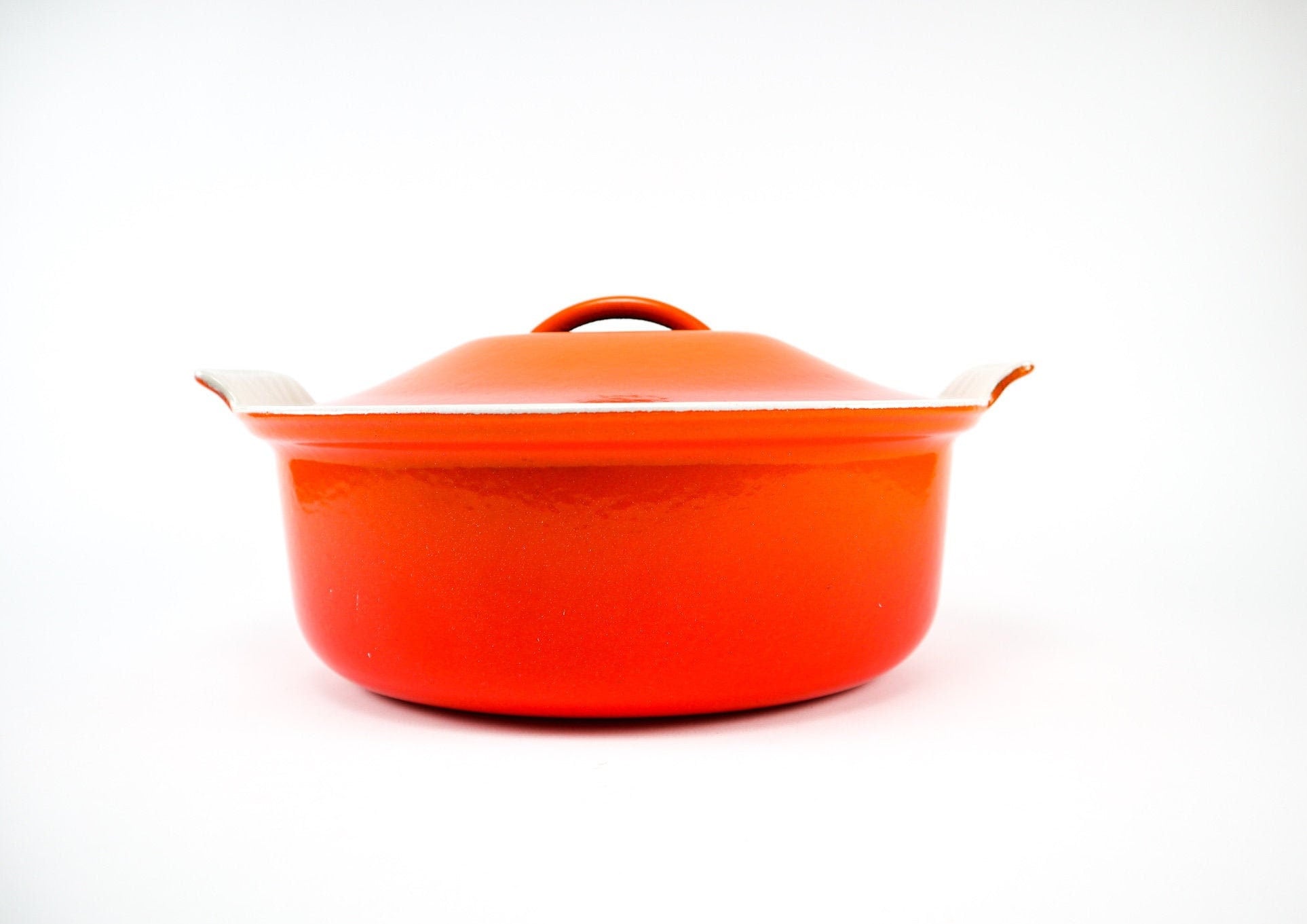 Red Enamel Coated Cast Iron Dutch Oven ·