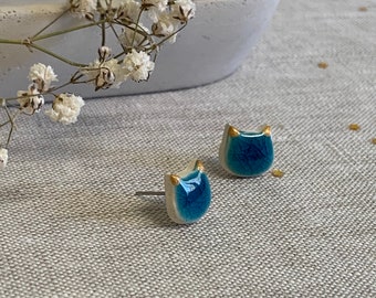 Simple cat face ceramic stud earrings, turquoise and gold earrings,small earrings, geometric earrings, minimalist earrings,