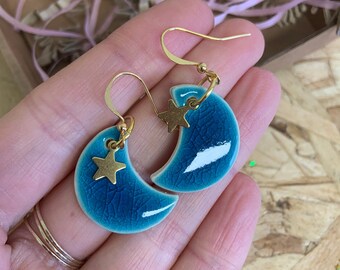 Gold Crescent Moon Earrings / Double Horn Earrings