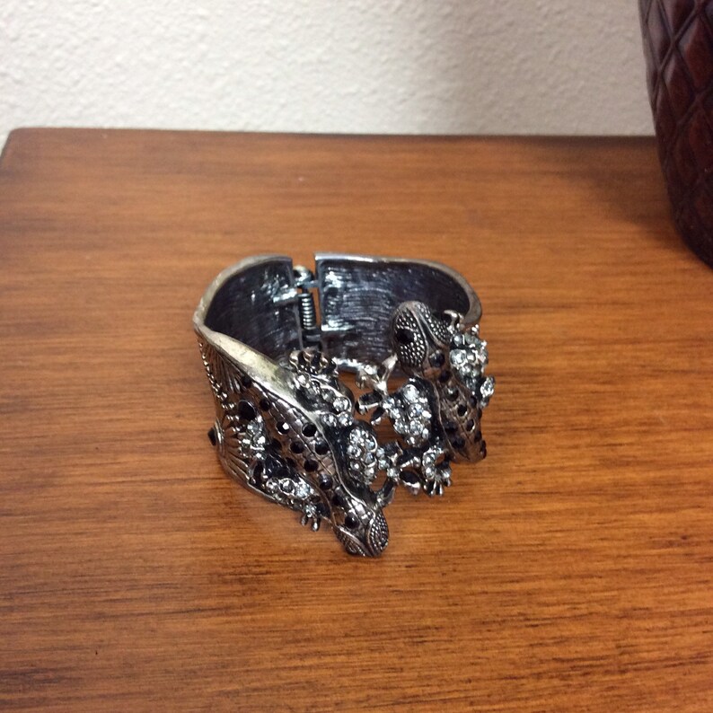Dual lizard silvertone with black rhinestones cuff bracelet