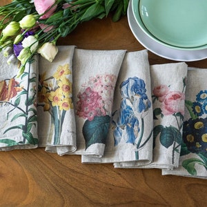 Set of Natural Linen Floral Napkins, Botanical Cloth Dinning Napkins, Garden Flowers Cottage Table Decor