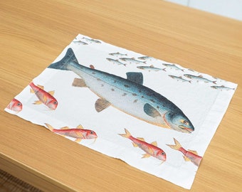 Juego de manteles individuales de lino blanco: estampado de peces marinos, decoración costera.