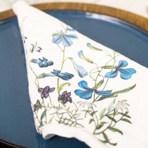 Set of White Linen Napkins with Blue Flowers, Floral Cloth Dinning Napkins, Blue Table Decor image 6