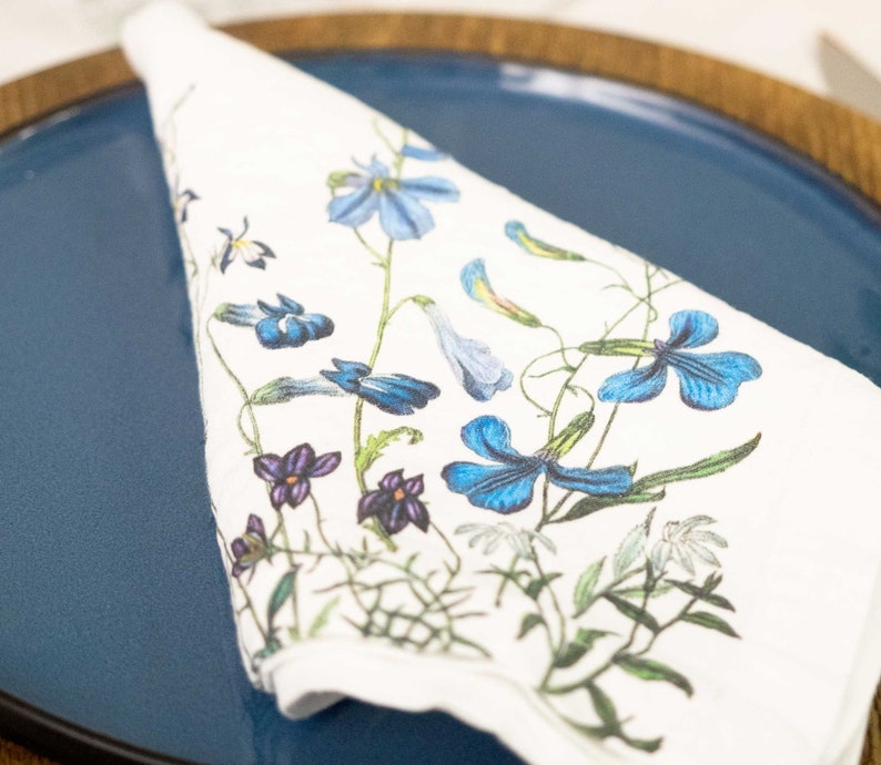 Set of White Linen Napkins with Blue Flowers, Floral Cloth Dinning Napkins, Blue Table Decor image 6