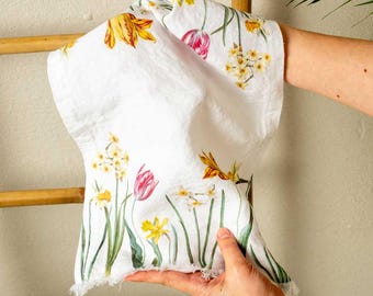 Linen Guest Towels (Set of 2): Floral Bathroom Decor, Botanical Print