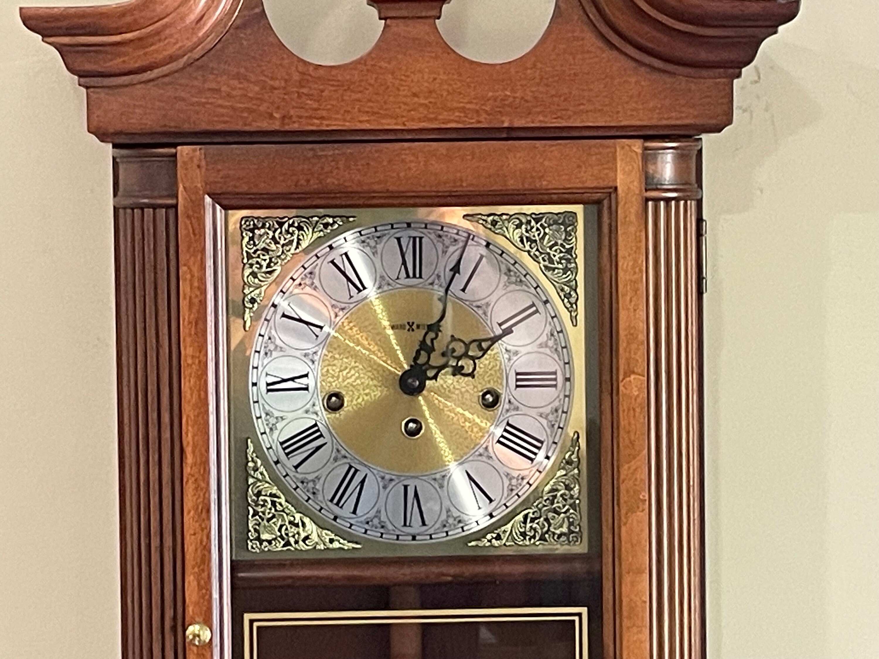 Howard Miller 8day Mechanical Wall Clock Westminister Chime USA W/key