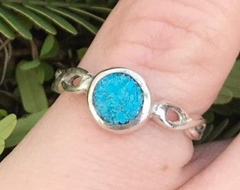 925 Sterling Silver and Blue Turquoise Ring for Women / Hand Crafted Round Gemstone Ring / Bohemian Fashion Jewelry /Silver solitaire ring