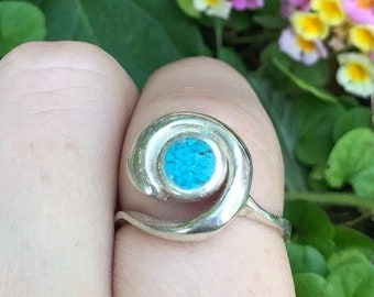 925 Sterling Silver and Turquoise Ring for Women/ Hand Crafted Circular Ring /Abstract ring/Solitaire ring