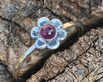 Garnet Gemstone Flower Ring Two Toned 925 Sterling Silver and 14K Gold , Unique Vintage Style, Boho Ring, Delicate Jewelry, Fairy Ring