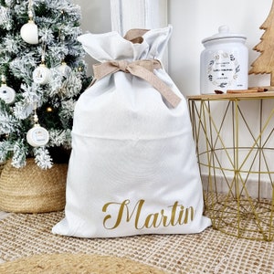 Large first name Christmas hood/white and gold Christmas hood/Christmas gift bag/customizable Christmas bag/customizable Christmas hood/Christmas bow hood