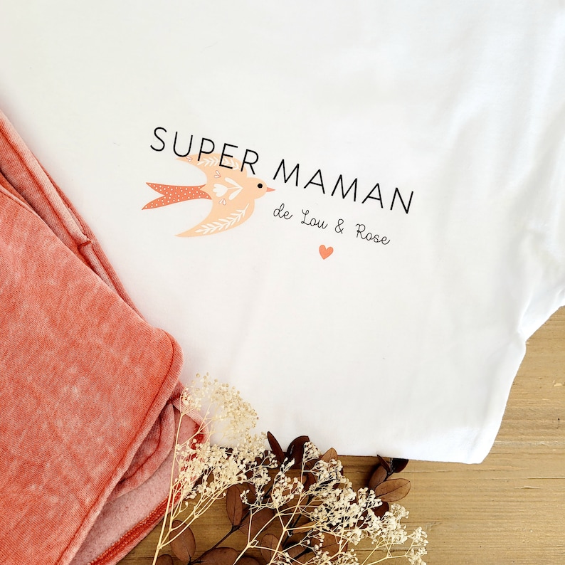 Tee-shirt personnalisé super maman/teeshirt fête des mères/tee-shirt fête des mamans/tee-shirt super maman/cadeau maman/fête des mères/maman image 2