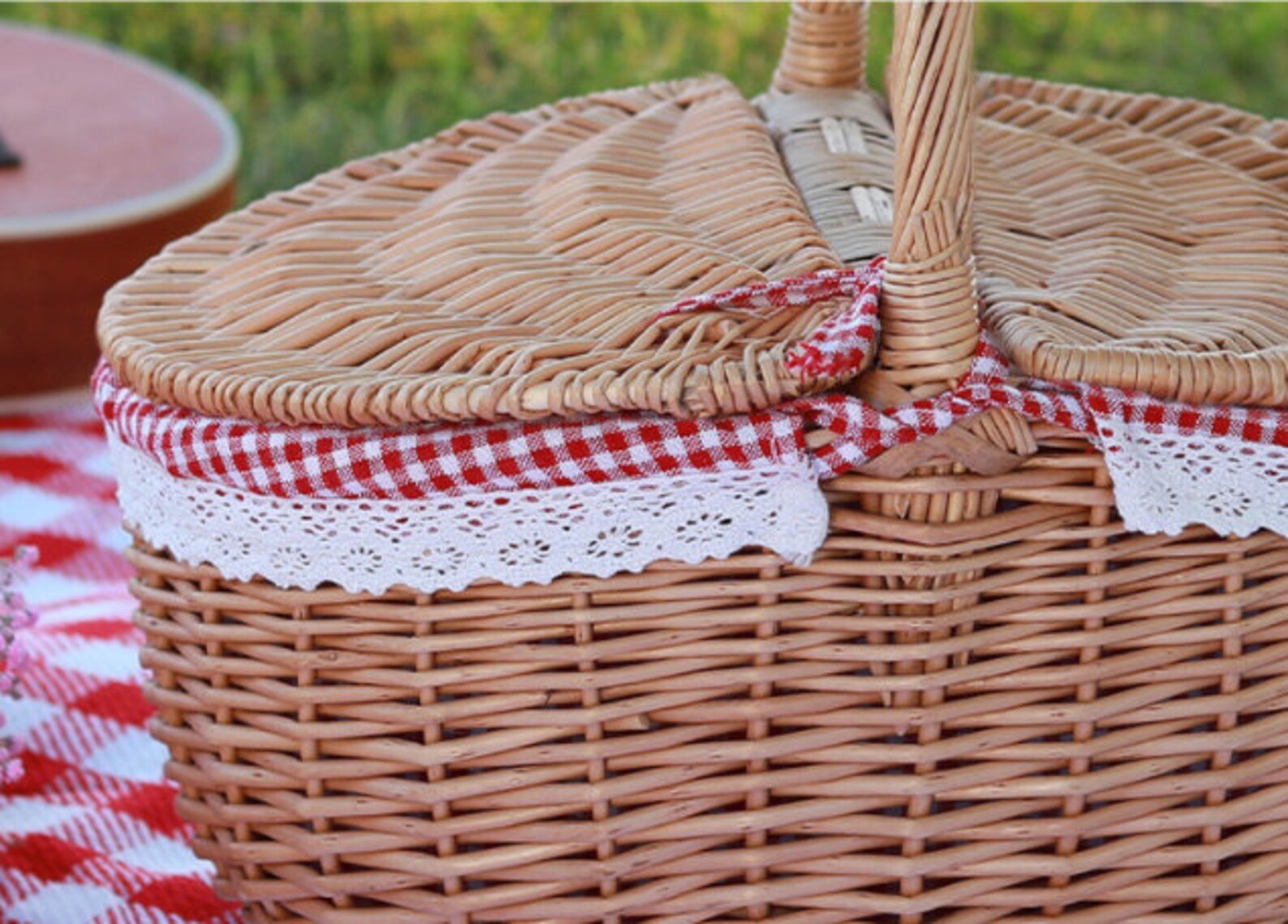 Hand Woven Picnic Basket With Lid / Vintage Picnic Basket / Etsy