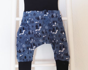 Organic scalable harem pants - In the forest | blue or yellow 3 months