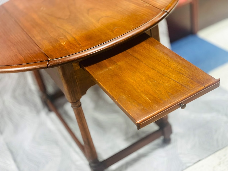 Hekman Furniture Co. Lexington Drop Leaf End Table Etsy