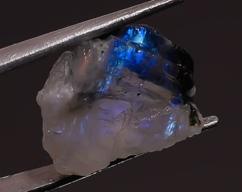 Natural Blue Flashy Raw Rainbow Moonstone Rough Rainbow Moonstone Rough- Raw Crystals and Stones SA246