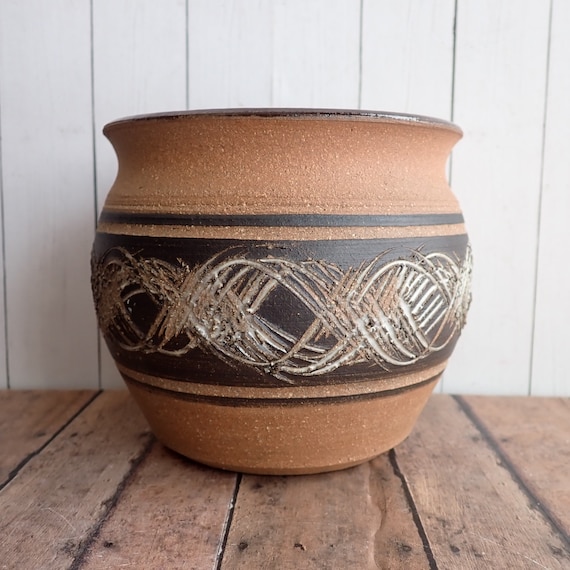 Vintage Stoneware Pottery Planter Hand Made Brown Tan Brown White with Etched Wavy Lines Loop Pattern Studio Pottery Flower Pot