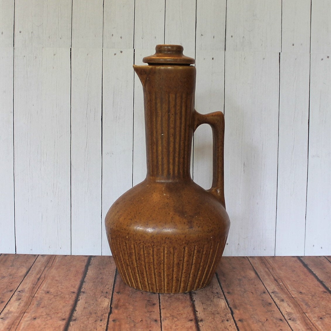 Vintage Western Stoneware Pitcher Jug Carafe with Lid and Set of 4 Cups and Saucers Golden Tan