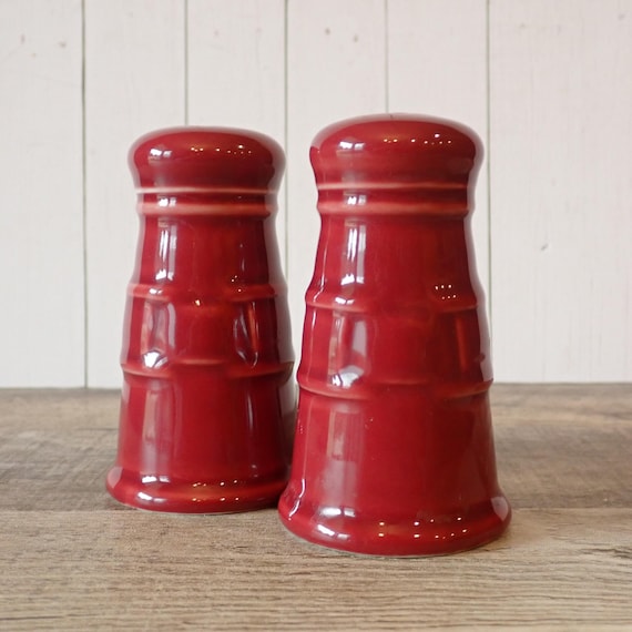 Vintage Longaberger Pottey WOVEN TRADITIONS Paprika Salt and Pepper Shakers Red