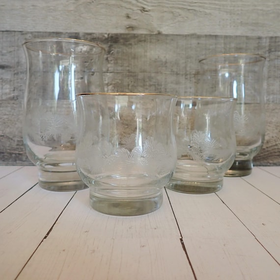Vintage LIBBEY Frosted Pinecone and Evergreen Tumbler and Old Fashioned Glasses Set of 4 Clear with Christmas Glasses Arbys