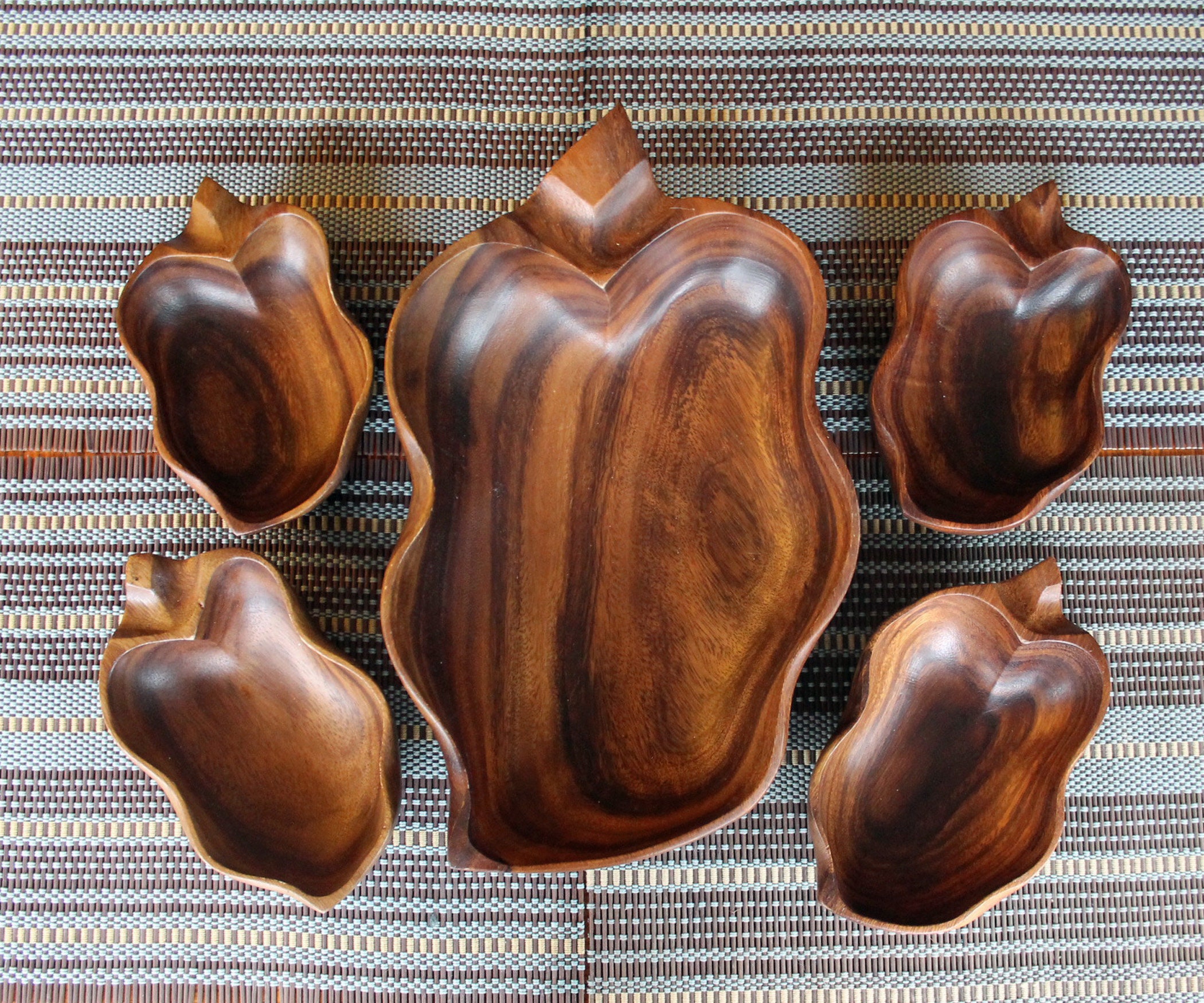Vintage Wood Bowl Set of 5 Leaf Shaped Bowls with Large Serving Bowl